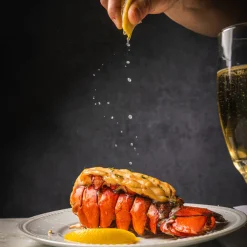 Grandeur 6-7 oz Maine Lobster Tail 8 Tails